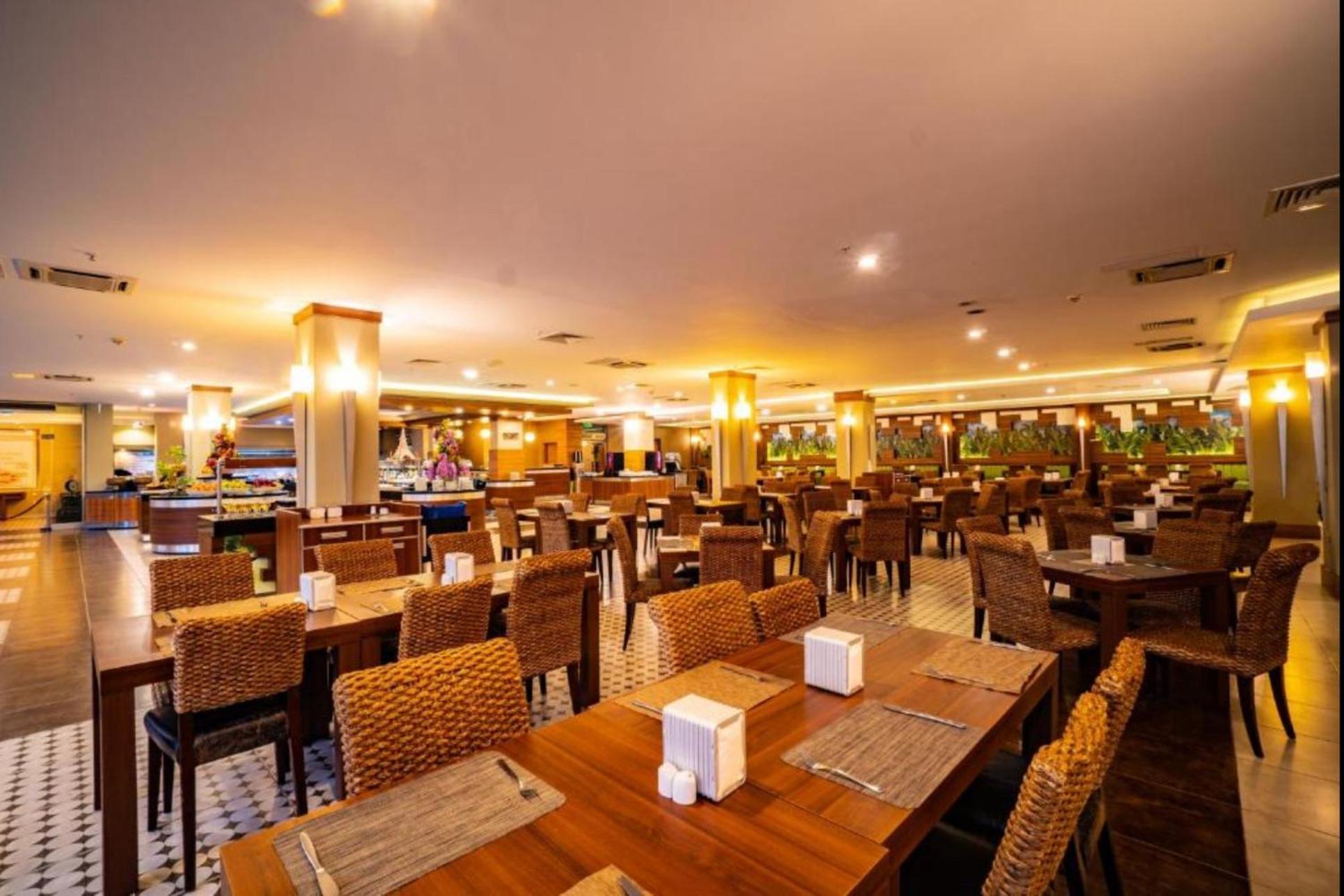 Ambassador Hotel & Spa Antalya Bagian luar foto